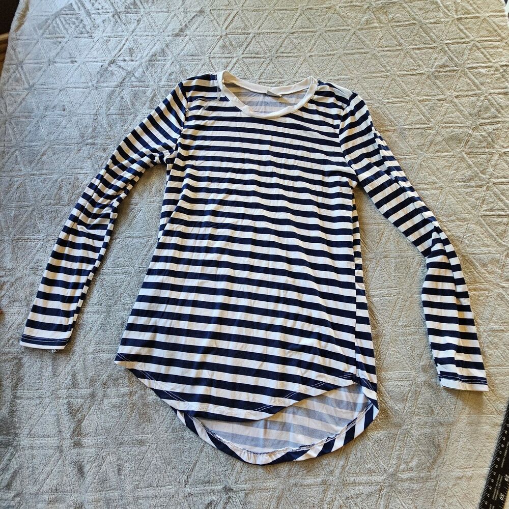 Essentials By Poof Women's Size Large Mustard Striped Long Sleeve Round Hem Tee